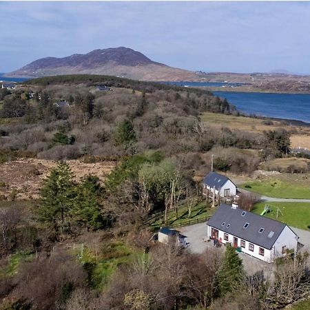 Red Deer Cosy Apartment In Letterfrack Connemara Eksteriør billede